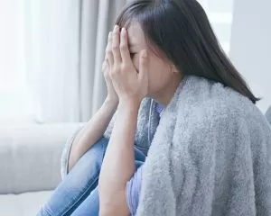ストレスを抱えた女性